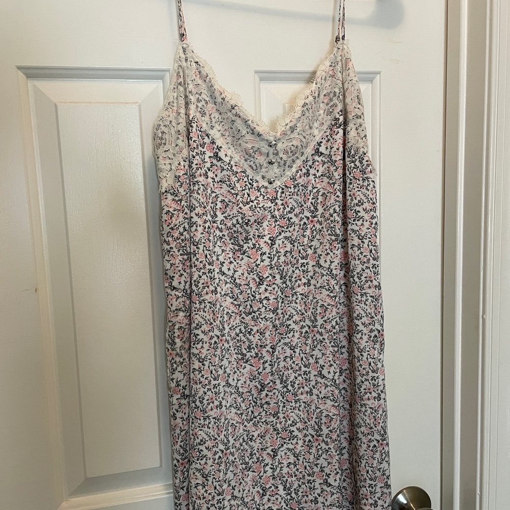 Abercrombie & Fitch Pink and White Chemise with Spaghetti Straps